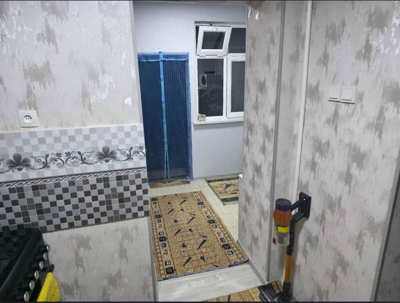 Bektemir rovd oldida 2/1 48m2<br />
uzoq mudatga oilaga beri