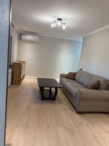 • Район: Чиланзарский<br />
• Адрес: 26-квартал<br />
• Орие