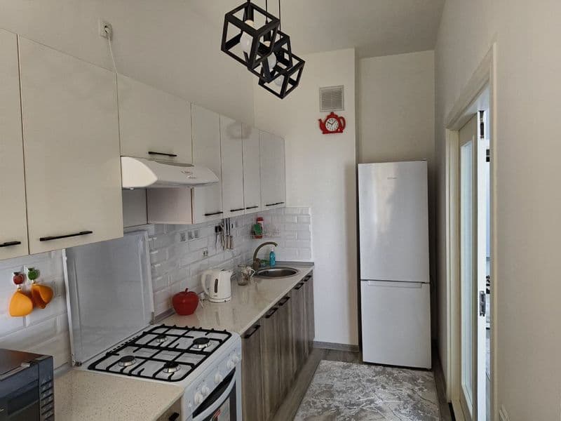 Квартира с дизайнерским ремонтом, укомплектованная, семейной — фото 4