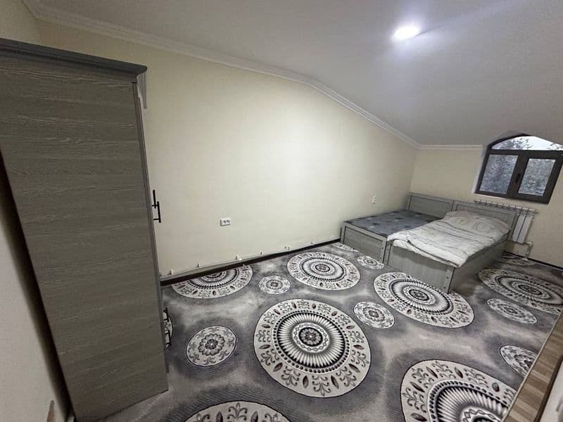 Yunisobot tumanida 2-xonali kvartera ijaraga bor hamma sharo