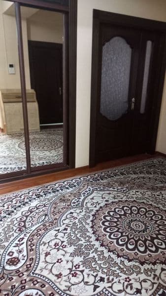 3 xonalik kvartira. 110 m². Hamma sharoitlari bor. Xolodilni