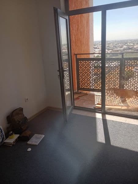 Xonobod metrodan 700 metr uzoqda, 3 xonali uy, 11-etaj <br / — фото 4