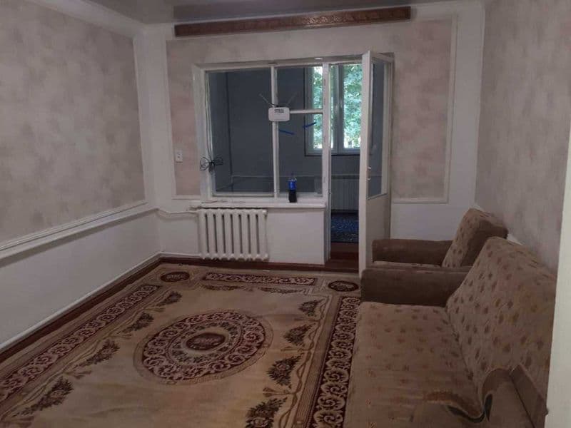 Сдается своя 2 - х комнатная, большая квартира.<br />
<br />