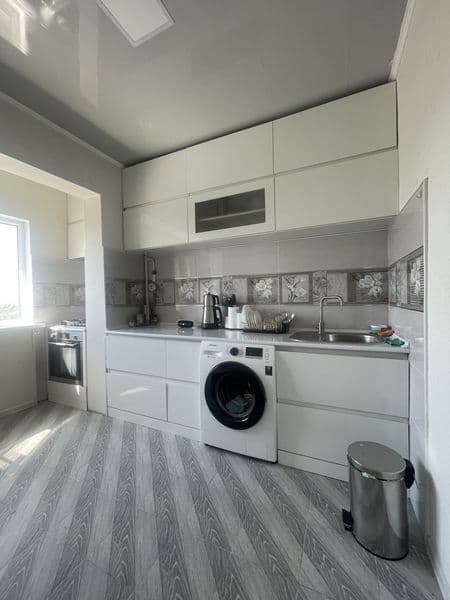 Метро ёнида, 24\7 Корзинкага якин Евроремонт уй Катортол боз