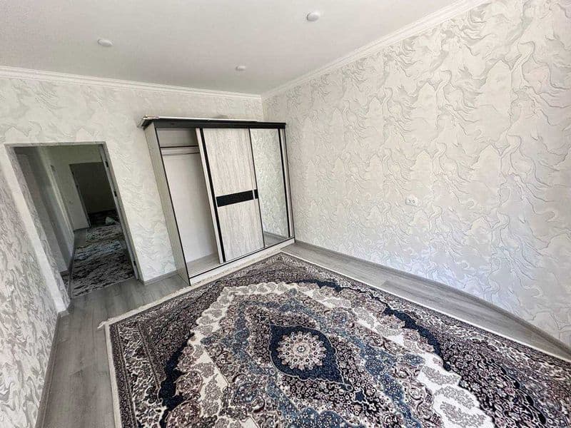 2 хонали уйга 1та студент бола олинади <br />
Манзил Коратош