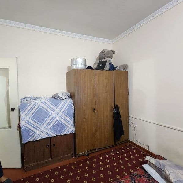 Chilonzor oq tepa krug 1 xona sharoiti bor remonti o’rta lok