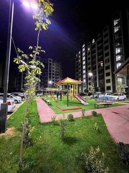 Sergeli Moshina bozor yonida <br />
Arentir Magnum super mar