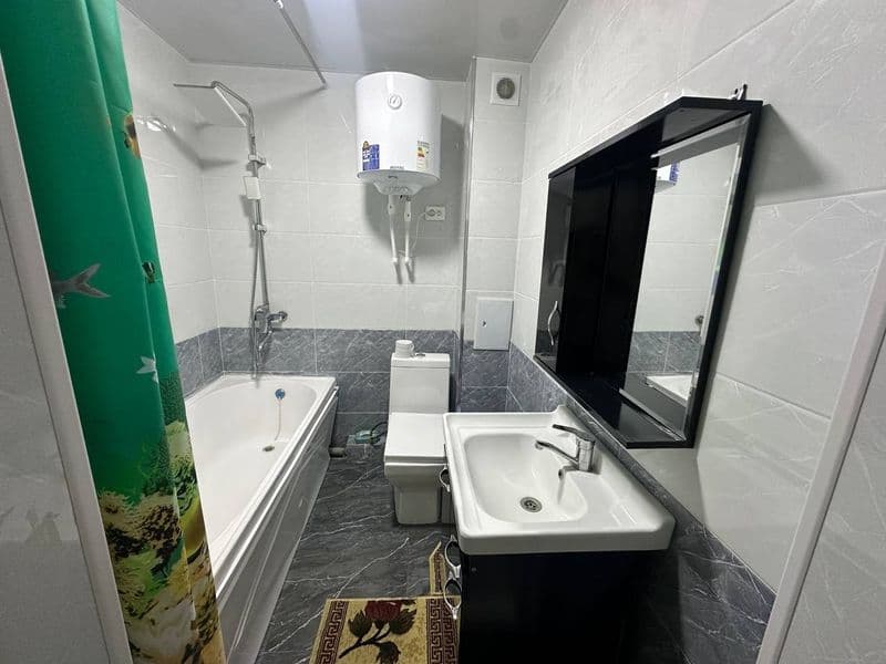 Аэропорт орқасида квартира бор<br />
Цена: 2 900 000<br />
К — фото 4