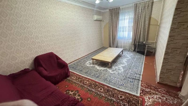 Паркентский<br />
Паркент бозор <br />
2/2/9<br />
60 м2<br 