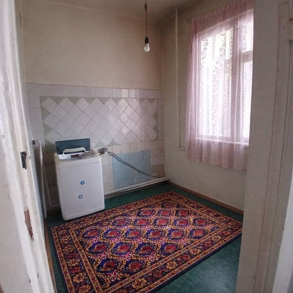 Chilonzor 14 kv da 2 xonali uyni 1 xonasi 1 ta qizga berilad