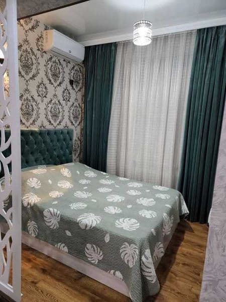 Район: Юнусабадский<br />
Адрес: Ц-4<br />
Ориентир: Алайски