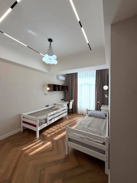 сдаю 3-х комнатную квартиру на 4 этаже,<br />
В квартире ест — фото 2