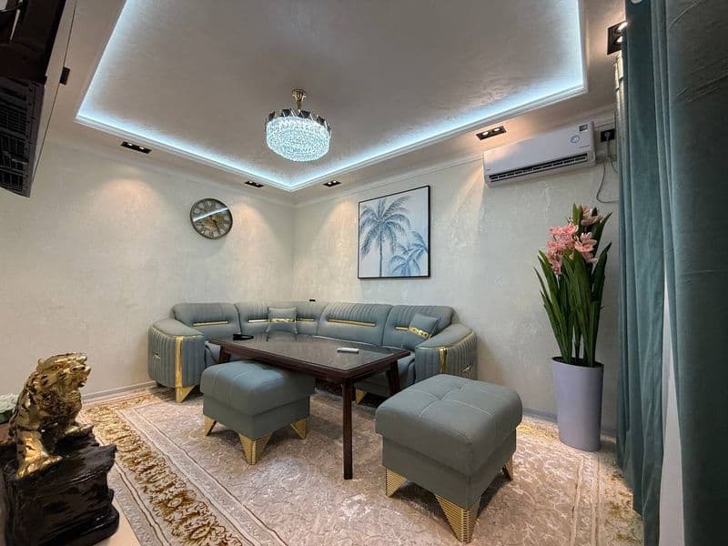 Qoraqamish 2/4 Beruni metro yaqin  2 xona yuvro polni sharoi — фото 2