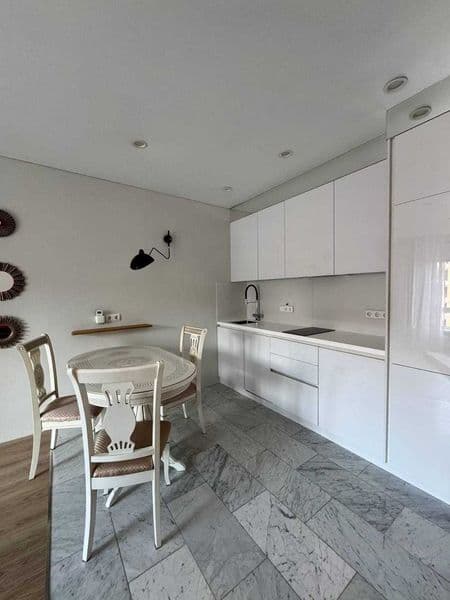 2 комнатную квартиру на 6 этаже,<br />
В квартире есть все н — фото 4