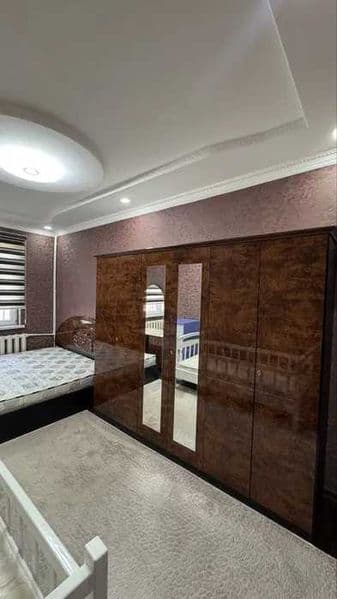 Район: Мирзо-улугбек<br />
Адрес: дархан<br />
<br />
Комнат — фото 2