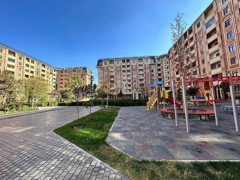 АРЕНДА<br />
GOLDEN HOUSE <br />
ЖК " PARISIEN " 2/7/8<br />