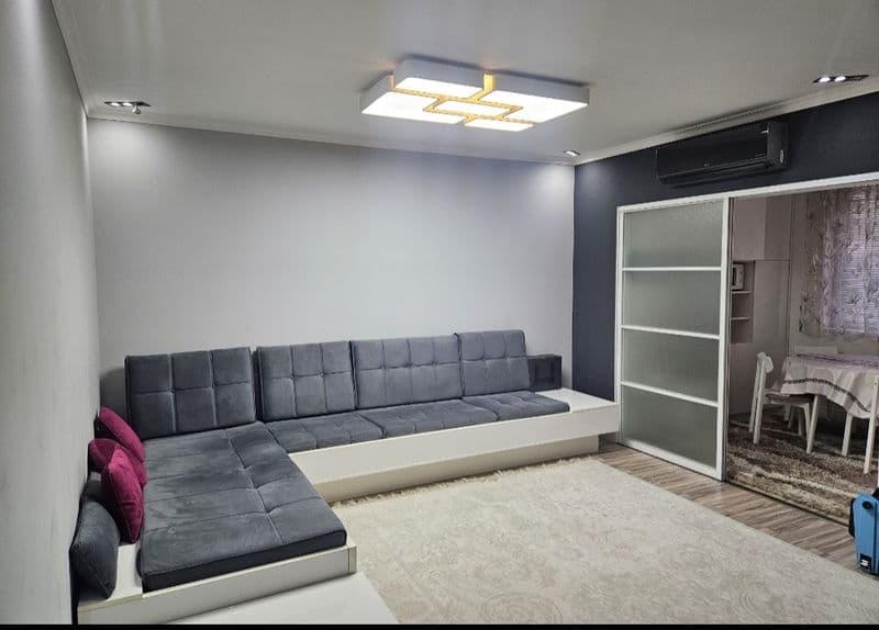 2/2/4 60м² сдается феруза <br />
<br />
Напротив экобазара <