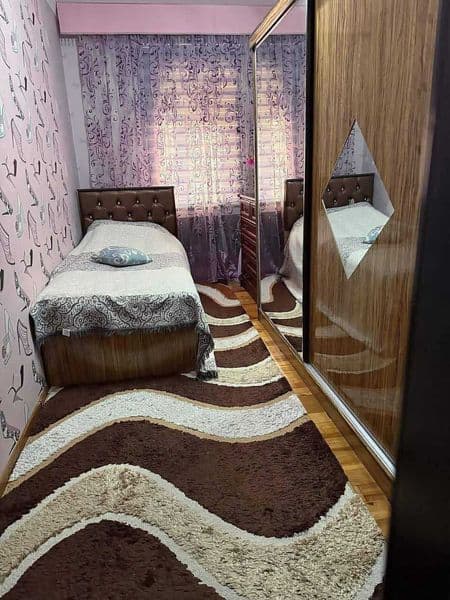 Описание<br />
Сдаётся шикарная 4-комнатная квартира<br />
< — фото 2