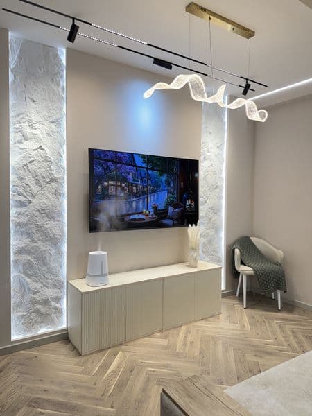 ЖК Koh ota<br />
Комнат: 2<br />
7 этаж/12 <br />
Первое зас