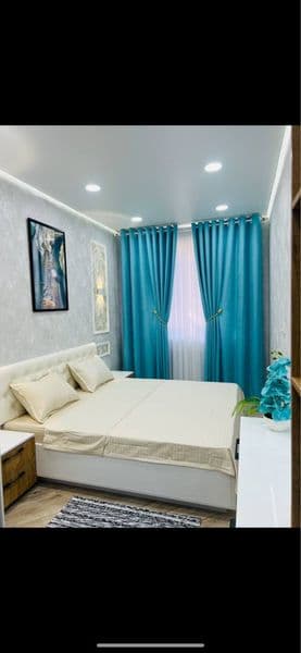 2 комнотны переделина на3 .300$ депозит.находитця на улице М