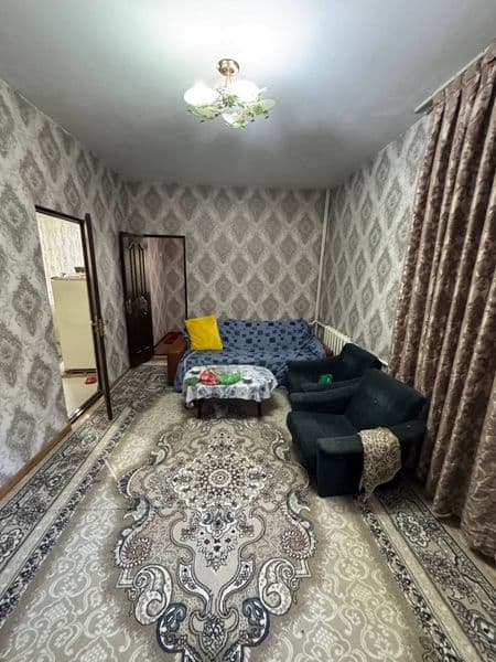 Чилонзор-24<br />
2 хона<br />
2 этаж<br />
300$<br />
Оилаг