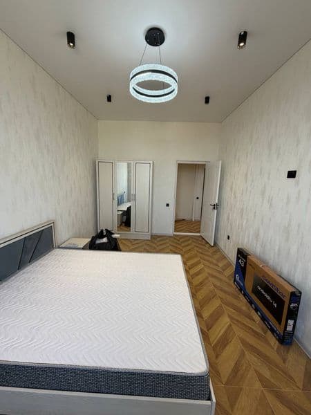 Срочно сдаётся Шайхантахурский район Литературное 2х комнатн