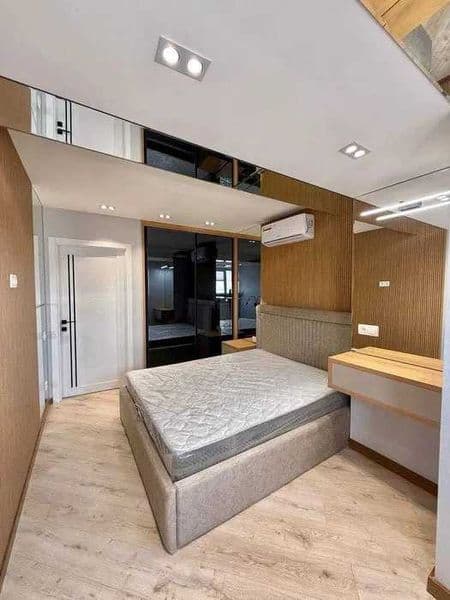 Район: Яккасарайский<br />
Адрес: Бабур<br />
<br />
• Комна