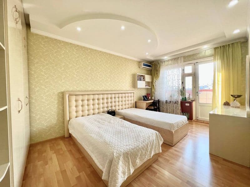 *Яккасарайский район<br />
Ориентир- Шох Мед.центр (Госпитал