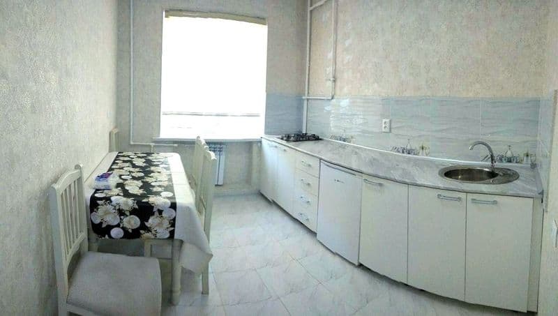 Удобное расположение в центре города. Квартира светлая, чист — фото 3