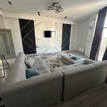 Район: Шайхантахурский<br />
Адрес: Лабзак <br />
<br />
• К