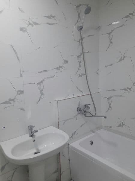 Yangi qurilgan uy, remonti bilan birga, hamma sharoitlar bor — фото 5