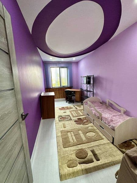 Количество комнат: 3<br />
Общая площадь: 68квм<br />
Этаж: 