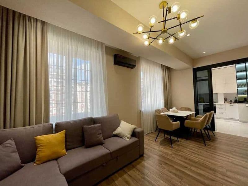 Район: Мирабадский<br />
Адрес: Айбек<br />
<br />
Комнат: 2