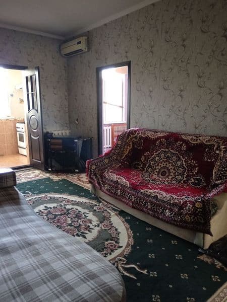 Сдаётся 2-комнатная квартира на длительный срок<br />
Распол