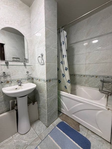 Срочно сдаю 2-х комнатную квартиру.Для семейной пары с одним — фото 5