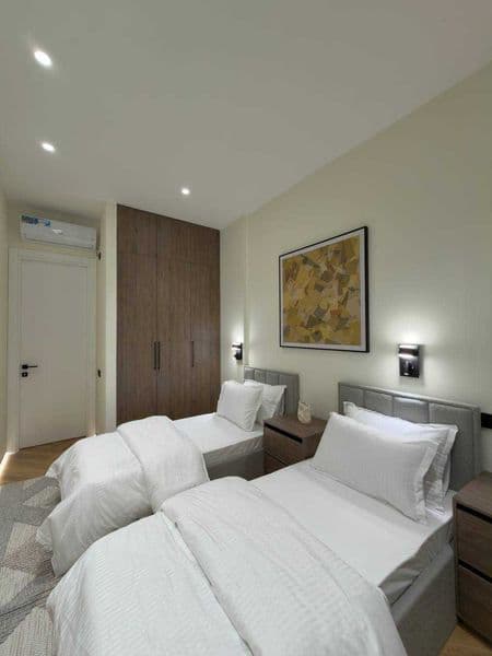 Район: Шайхантахурский<br />
Адрес: ЖК Булвар<br />
<br />
К — фото 4