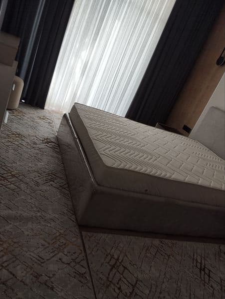 Сдается квартира иностранцам или молодой семье<br />
• Район