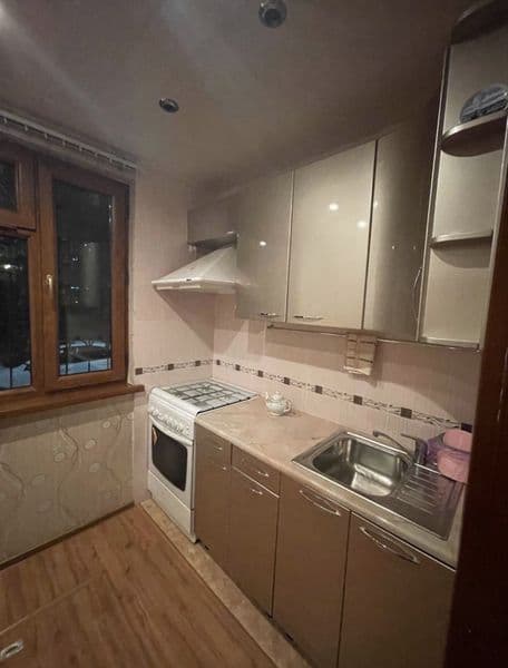 Сдаётся уютная 2-комнатная квартира, переделанная в 3-комнат — фото 4