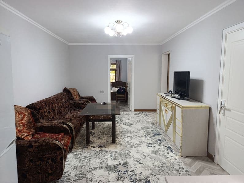 Сдается квартира после ремонта, лоджия 2х6, комнаты смежные,