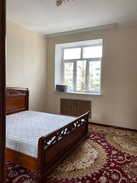 Сдаётся квартира  Шота Руставелли<br />
Магазин BOSCH<br />
 — фото 2