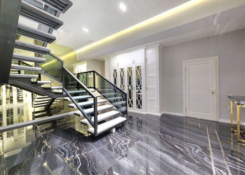 Мирабадский район<br />
Гостиница Россия<br />
ЖК Мирабад Ав