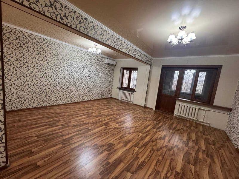 Сдаётся 3-комнатная квартира в Мирабадском районе (Куйлюк, 4