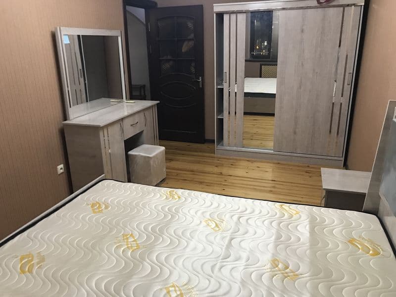 Сдаётся в аренду квартира в центре города. Евроремонт. Рядом — фото 5