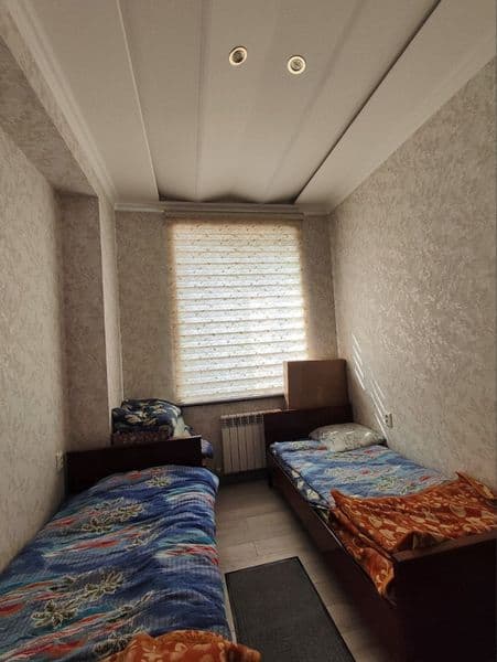 Отличное расположение дома - всё рядом - много магазинов, Це — фото 2