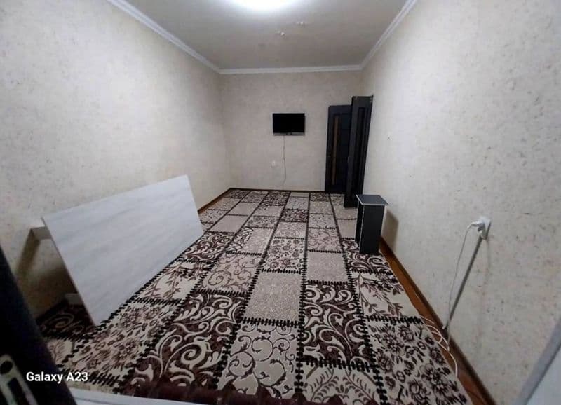 Мирзо-Улугбек<br />
Хумоюн массив<br />
1/4/5 <br />
42 м2<b