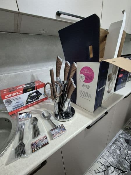 1xonali kvartira ijaraga beriladi, oshxona-studiya, jihozlan