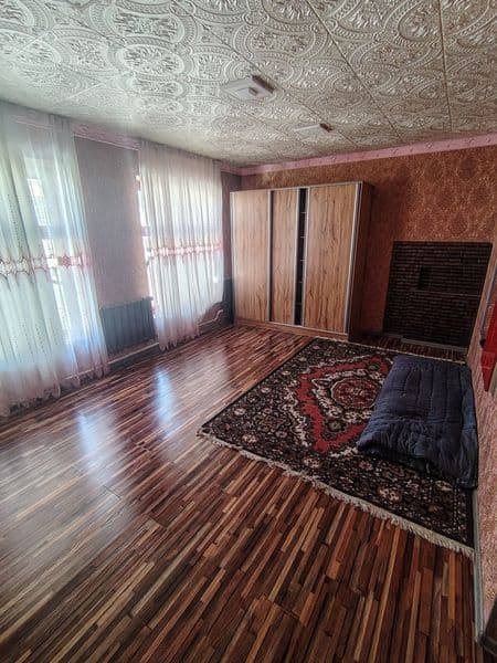 Man zil yunusobod dehqon bozori orqasida uchaska. 2 etaj bus