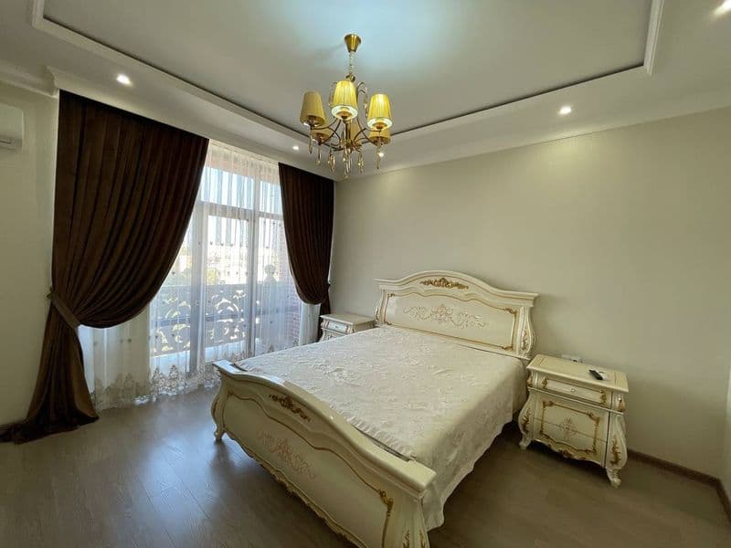 Мирабадский район<br />
Ул. Тарас Шевченко <br />
Элитный Га