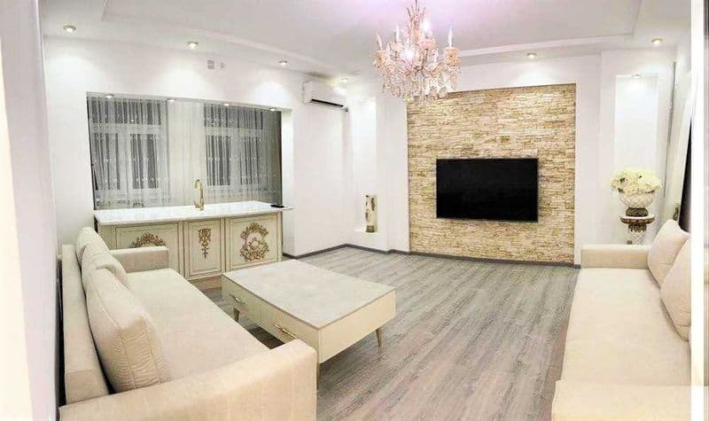 [2MУ: 010]<br />
<br />
2 комнаты • 65 м² • 4/9 этаж<br />
< — фото 2