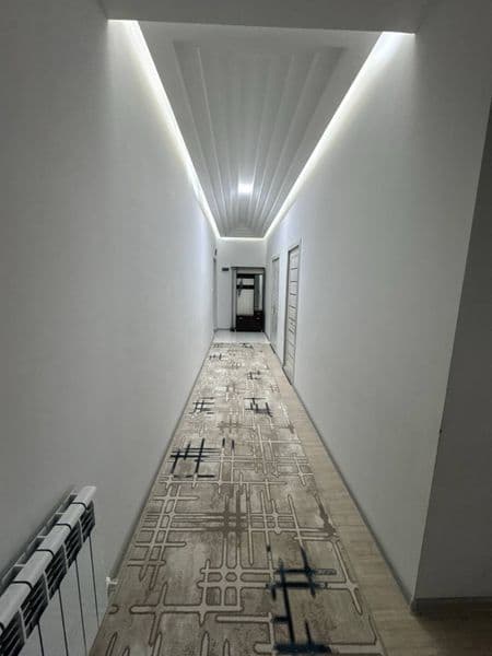 Sputnik 7 da 2 xonalik katta kvadrat uy oilaga ijaraga beram